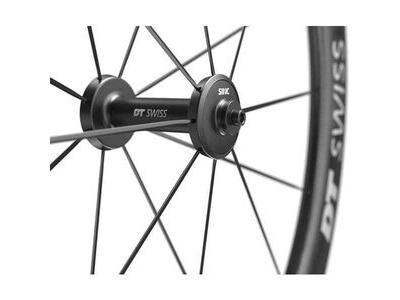 DT SWISS ARC 1100 DICUT wheel, carbon clincher 62 x 17 mm rim, front click to zoom image