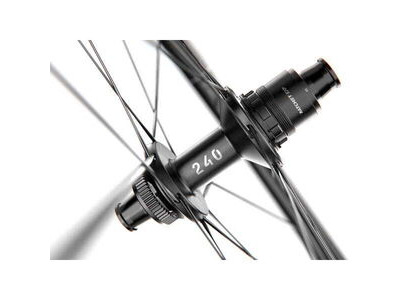 DT SWISS GRC 1400 SPLINE disc brake wheel, carbon clincher 30 x 24 mm, 700c rear click to zoom image